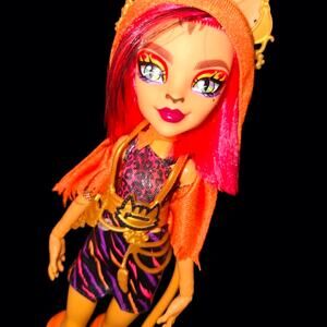 Monster High Generation 3 Neon Frights Toralei Stripe Cat Doll